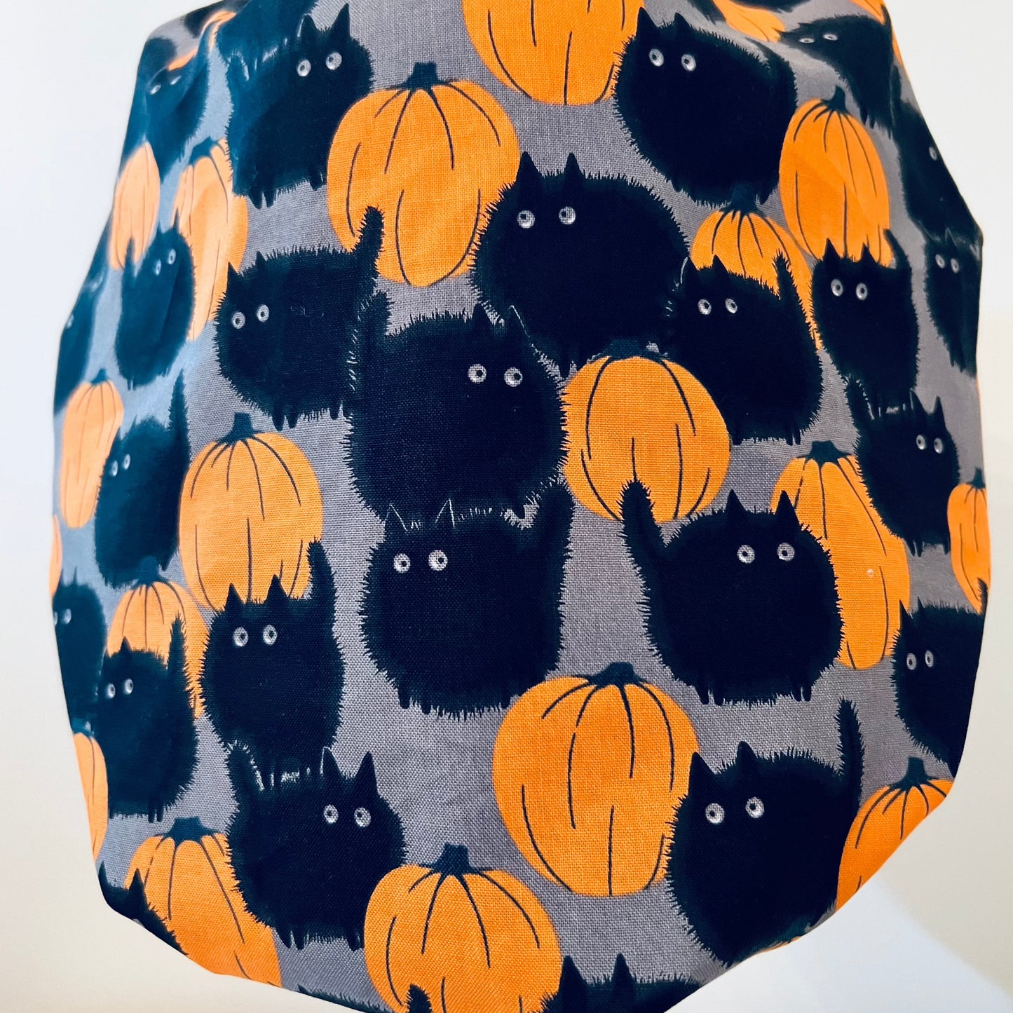 Bouffant-Halloween pumpkins and cats